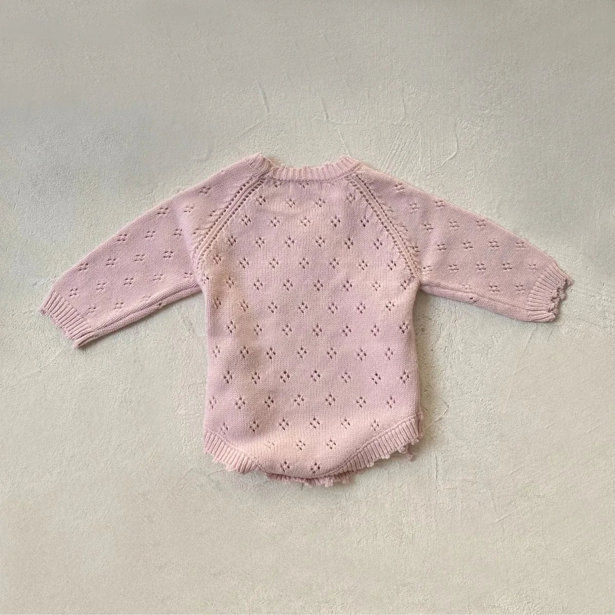 長袖ロンパース ベビーロンパース フラワー刺繍レースニット長袖ボディスーツ+ニットキャップ帽子セット【mh0008141】