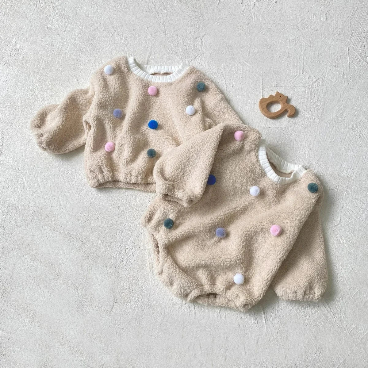 トレーナー・フーディ ベビートップス カラフルぽんぽん水玉ドットボアフリース長袖プルオーバー【mh0008160】