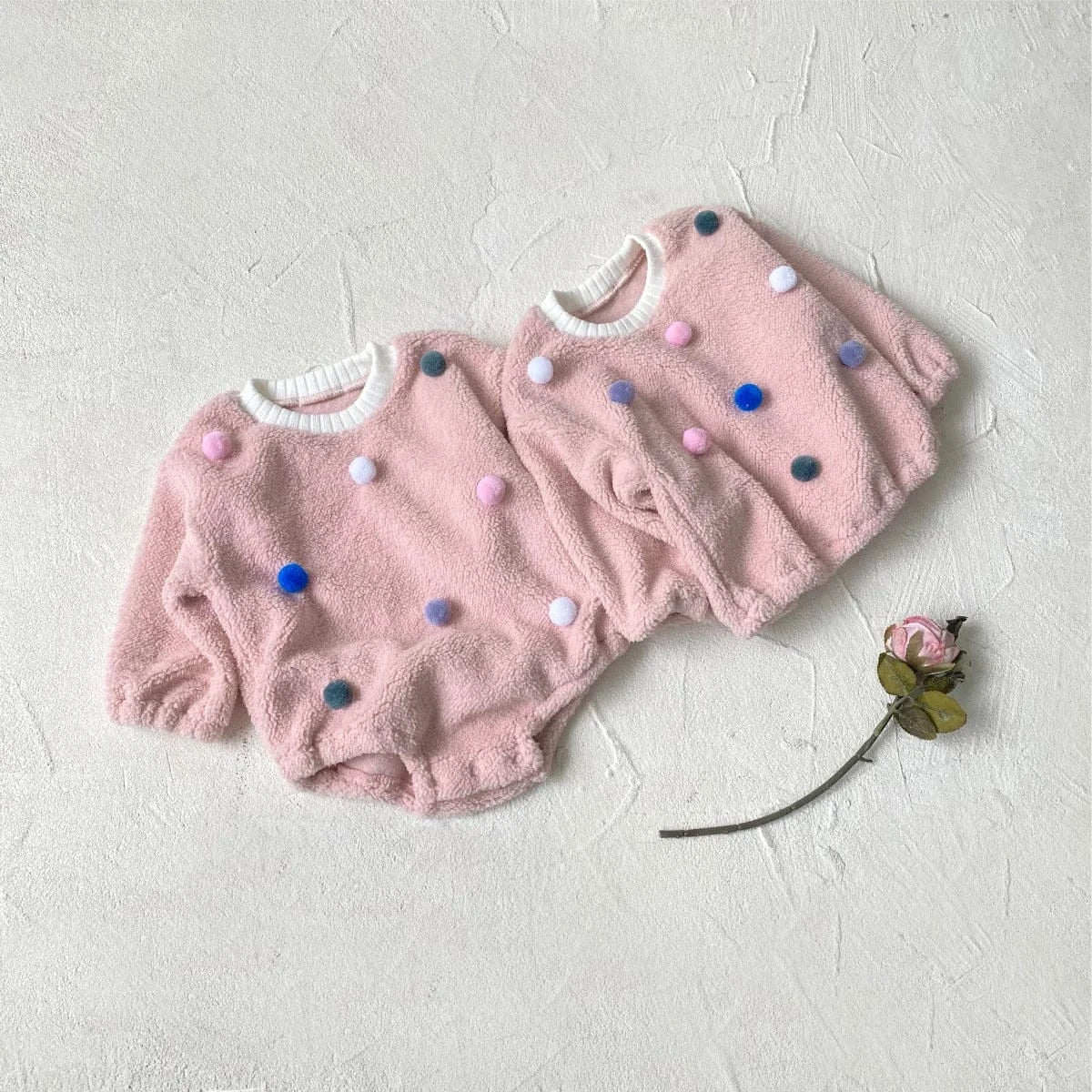 トレーナー・フーディ ベビートップス カラフルぽんぽん水玉ドットボアフリース長袖プルオーバー【mh0008160】