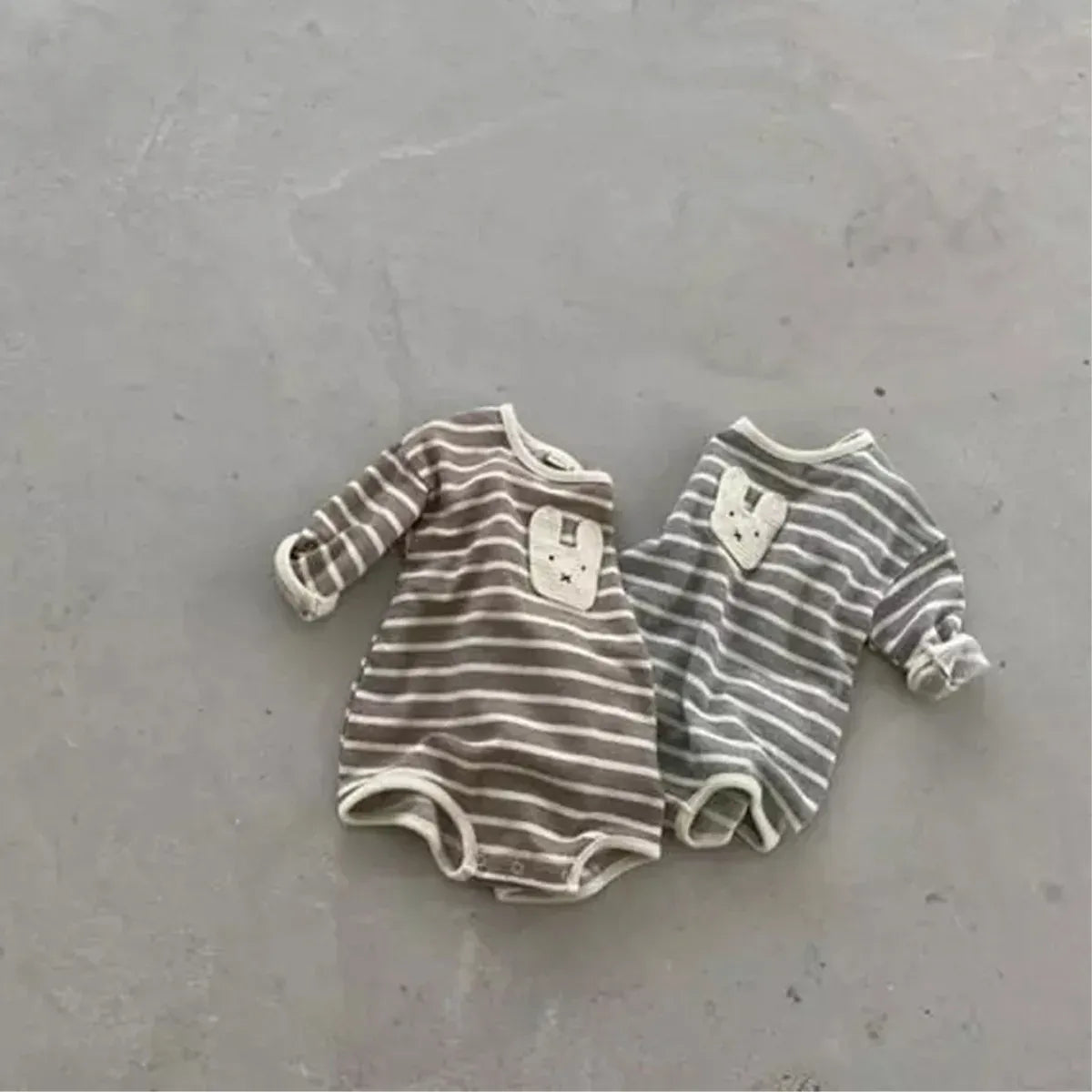 長袖ロンパース ベビーロンパース うさぎアップリケボーダー長袖ボディスーツ【mh0008585】