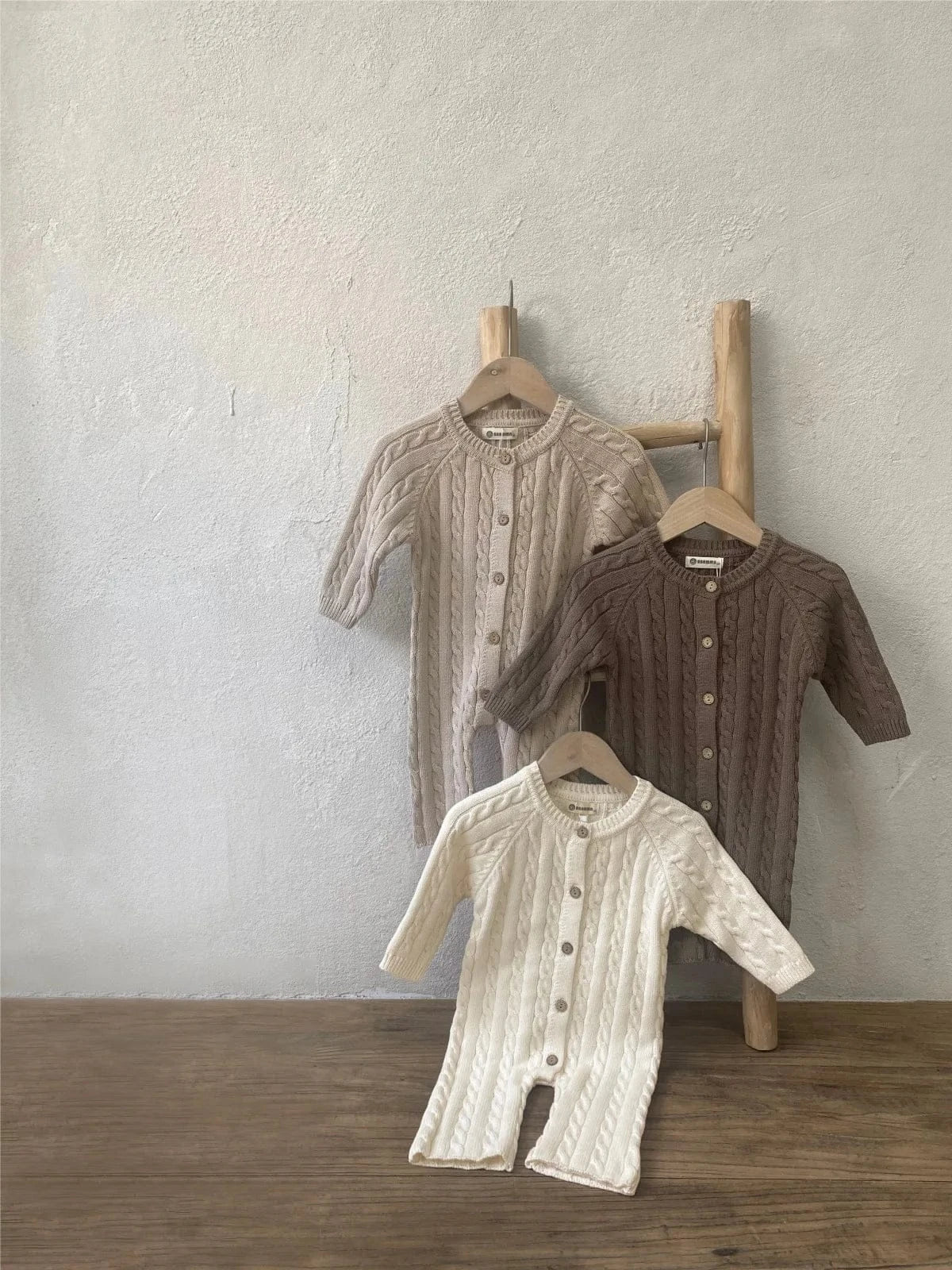 長袖ロンパース ベビージャンプスーツ+帽子セット アランニットケーブル編み長袖ロンパース+ニットベレー帽【mh0008730】