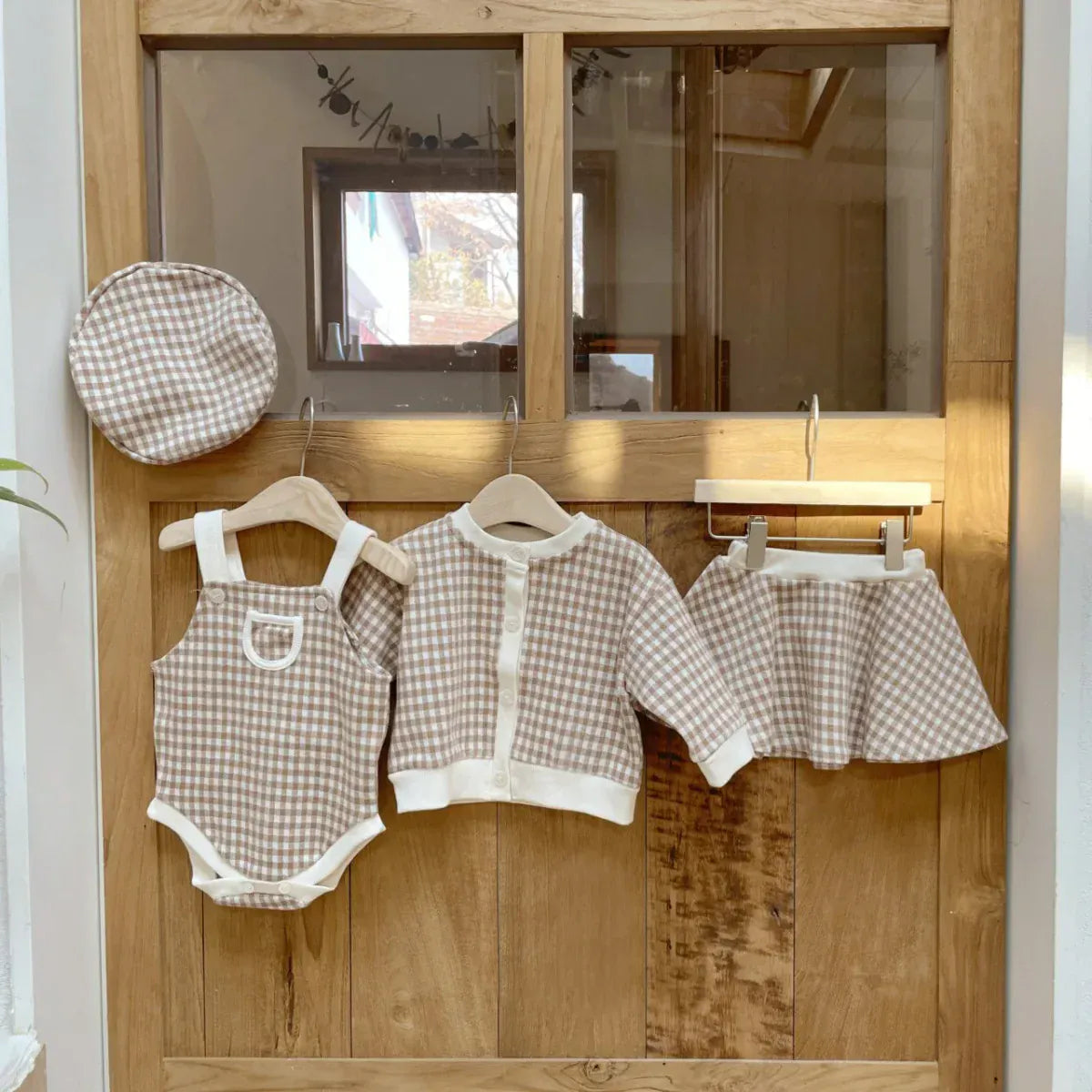 ノースリーブロンパース ベビーロンパース+帽子セット チェックサスペンダーボディスーツ+チェックベレー帽【mh0008732】