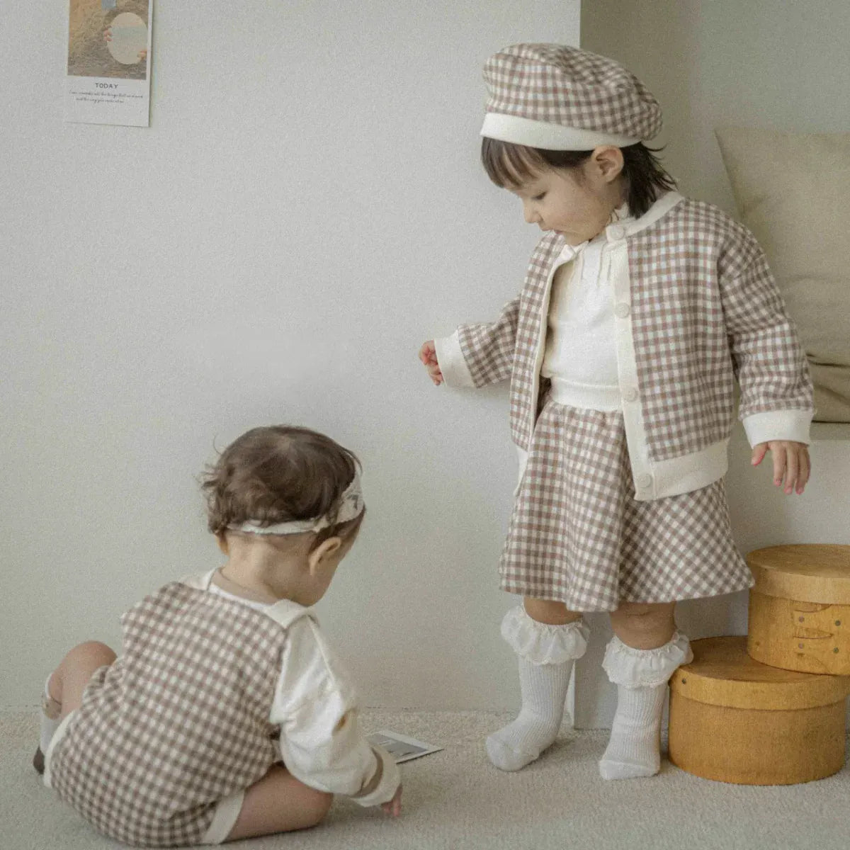 ノースリーブロンパース ベビーロンパース+帽子セット チェックサスペンダーボディスーツ+チェックベレー帽【mh0008732】