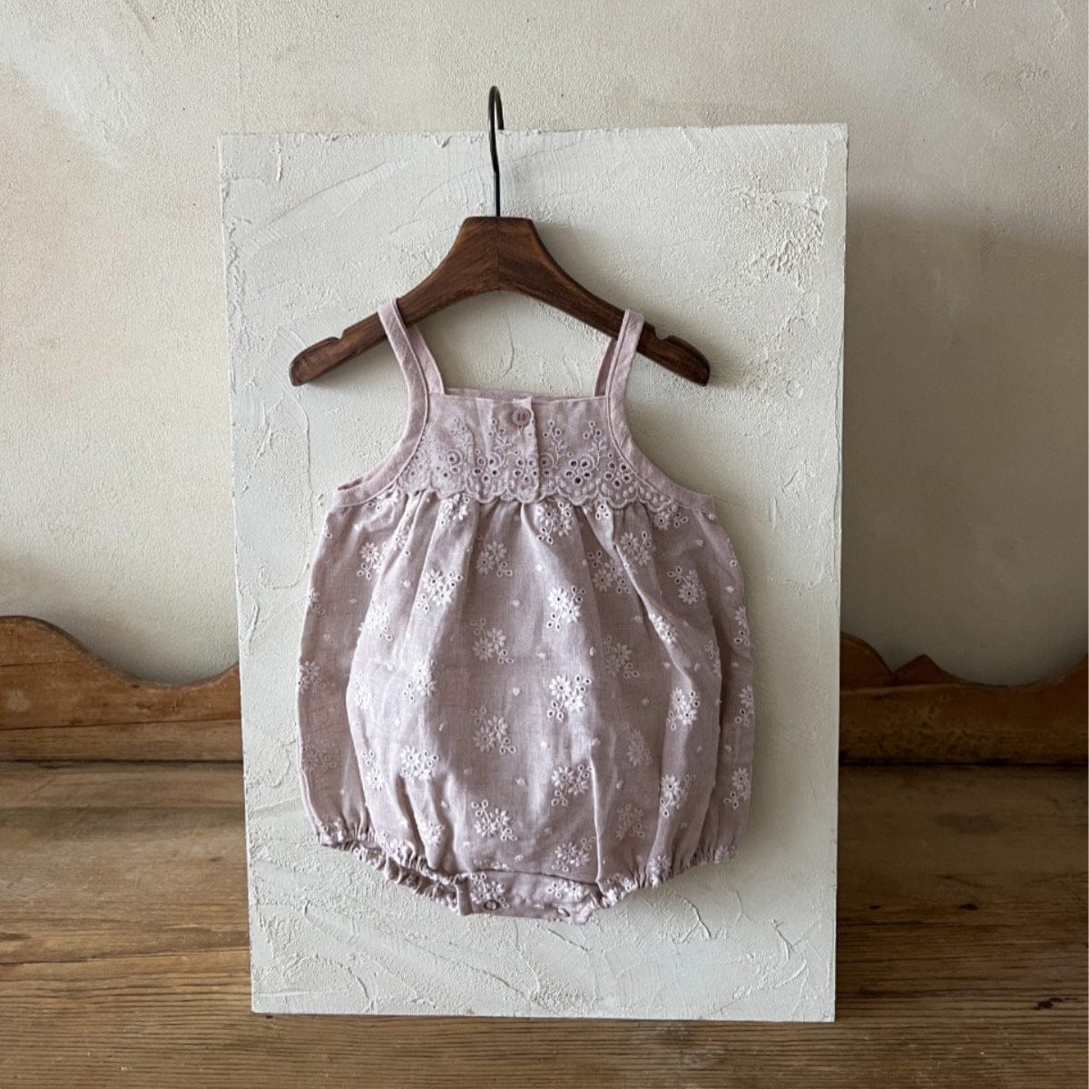 ノースリーブロンパース フラワー刺繍レースキャミソールロンパース【mh0009852】