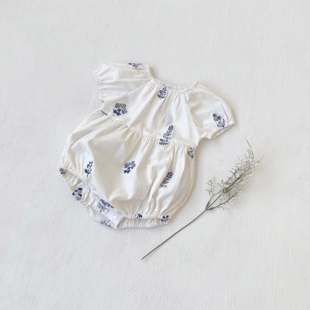 半袖ロンパース フラワー刺繍半袖パフスリーブロンパース【mh0009989】