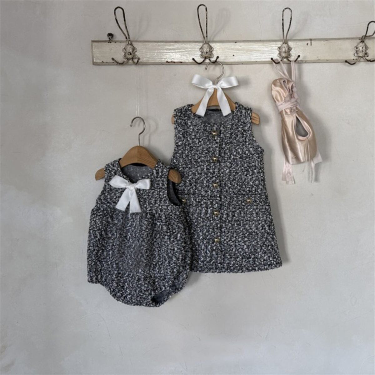 ノースリーブロンパース フロントリボンノースリーブロンパース【mh0010602】