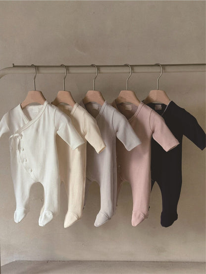 長袖ロンパース フロントリボンロンパース 足つきデザイン コットン新生児カバーオール【mh0010893】