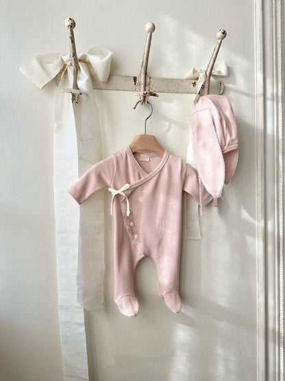 長袖ロンパース フロントリボンロンパース 足つきデザイン コットン新生児カバーオール【mh0010893】