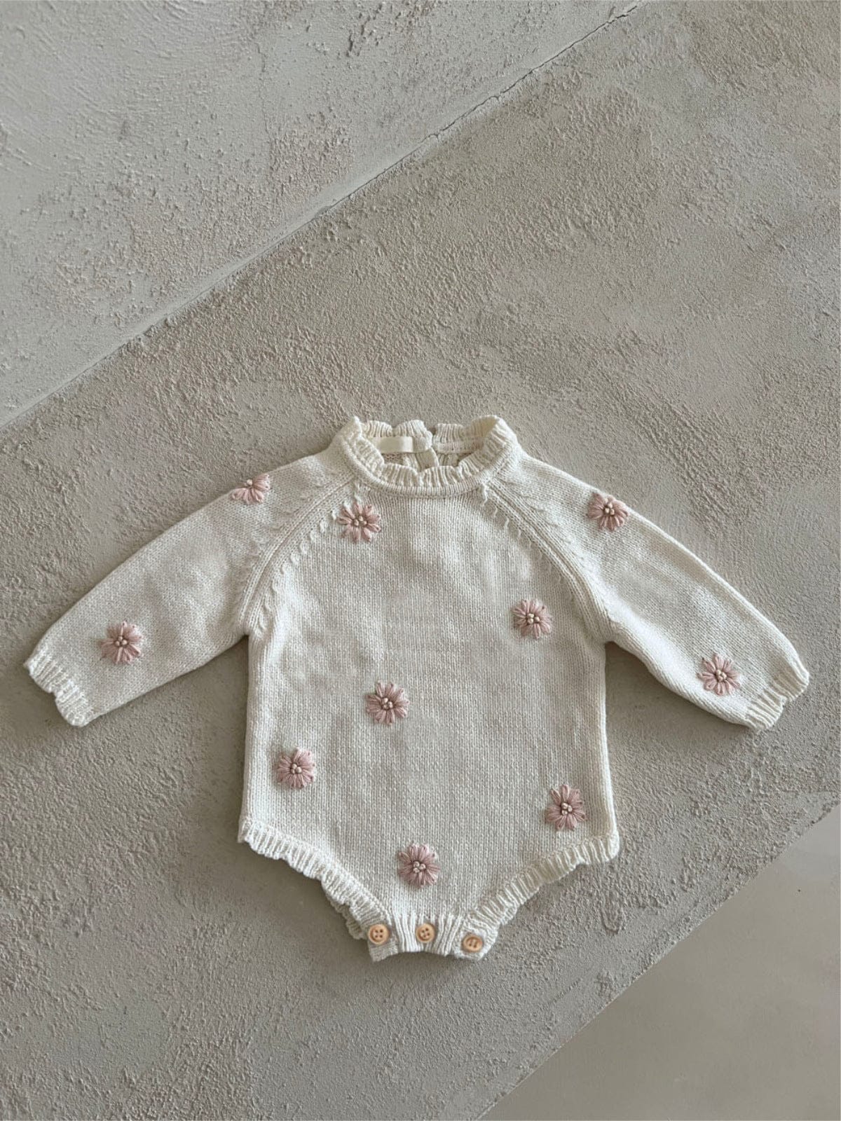 長袖ロンパース ぷっくり刺繍フラワーニットロンパース メロウ 長袖ベビーカバーオール【mh0010894】