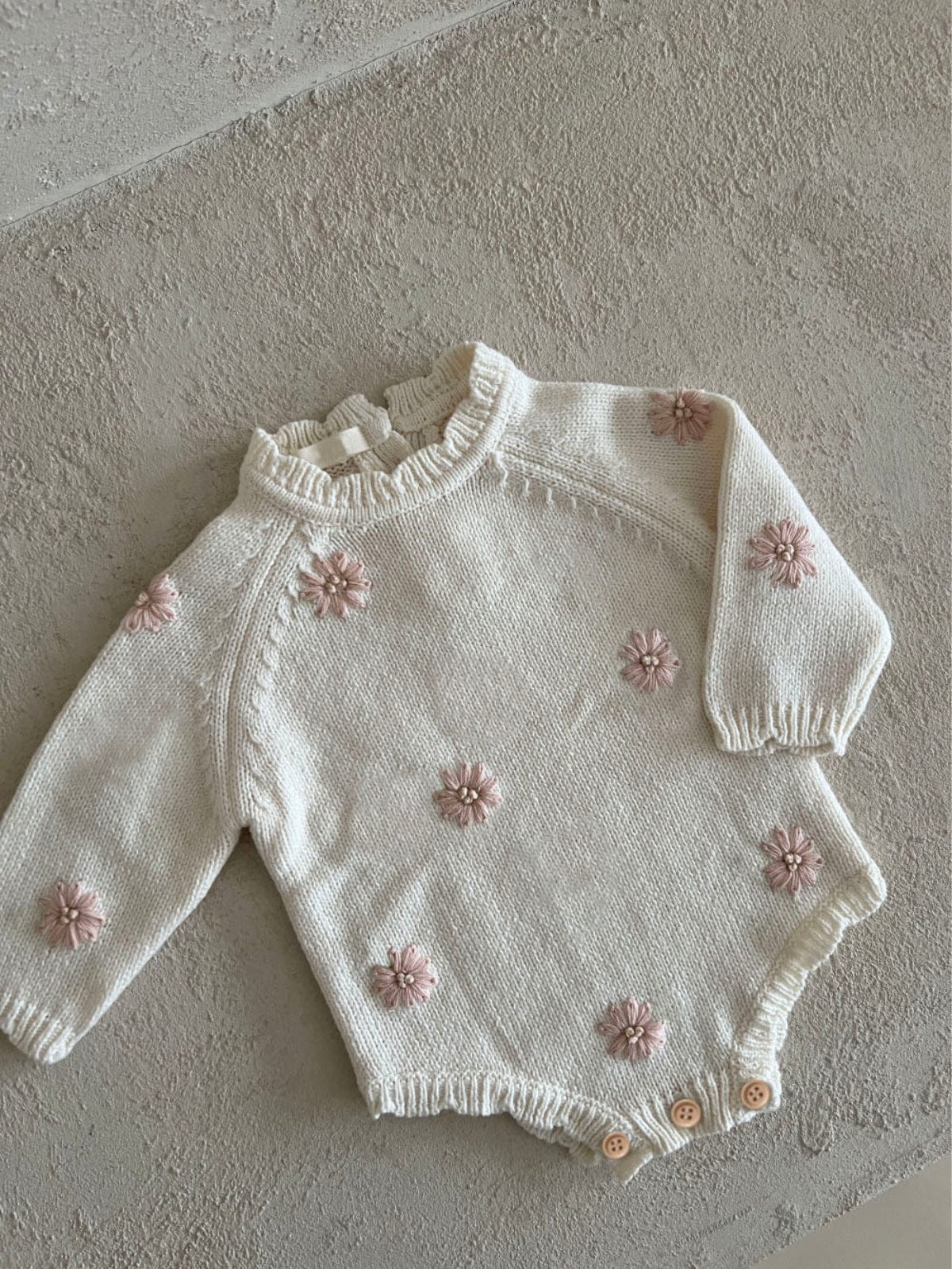 長袖ロンパース ぷっくり刺繍フラワーニットロンパース メロウ 長袖ベビーカバーオール【mh0010894】