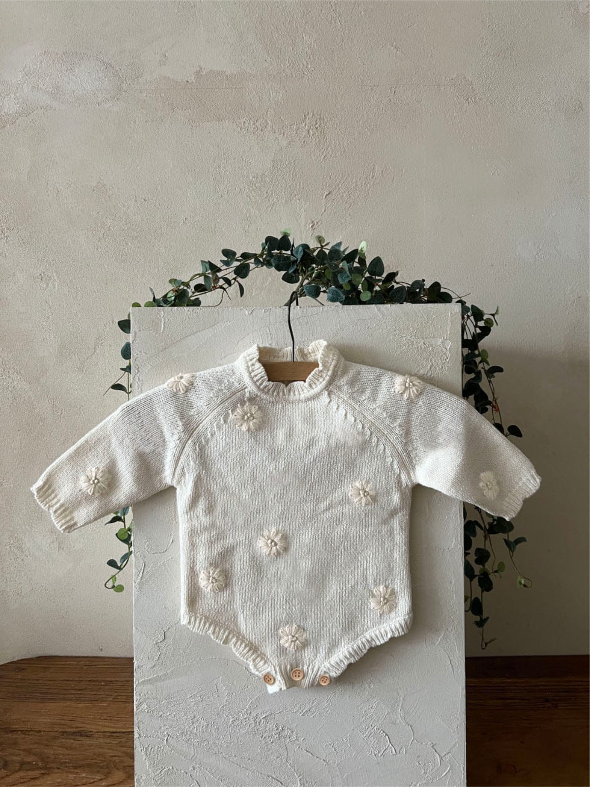 長袖ロンパース ぷっくり刺繍フラワーニットロンパース メロウ 長袖ベビーカバーオール【mh0010894】