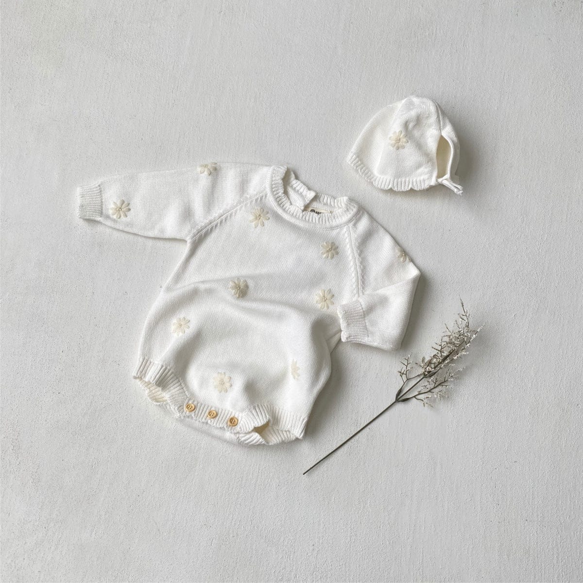 ニット・セーター ぷっくり刺繍フラワーニットトップス/ロンパース/ボンネット【mh0010898】