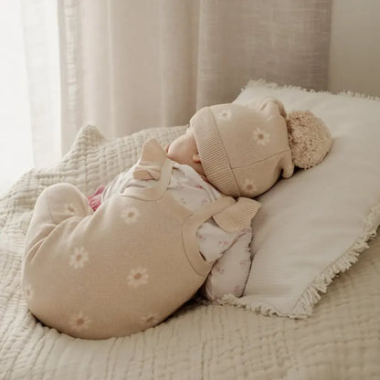 ノースリーブジャンプスーツ デイジーニットノースリーブロンパース+ニット帽セット 【mh0011130】