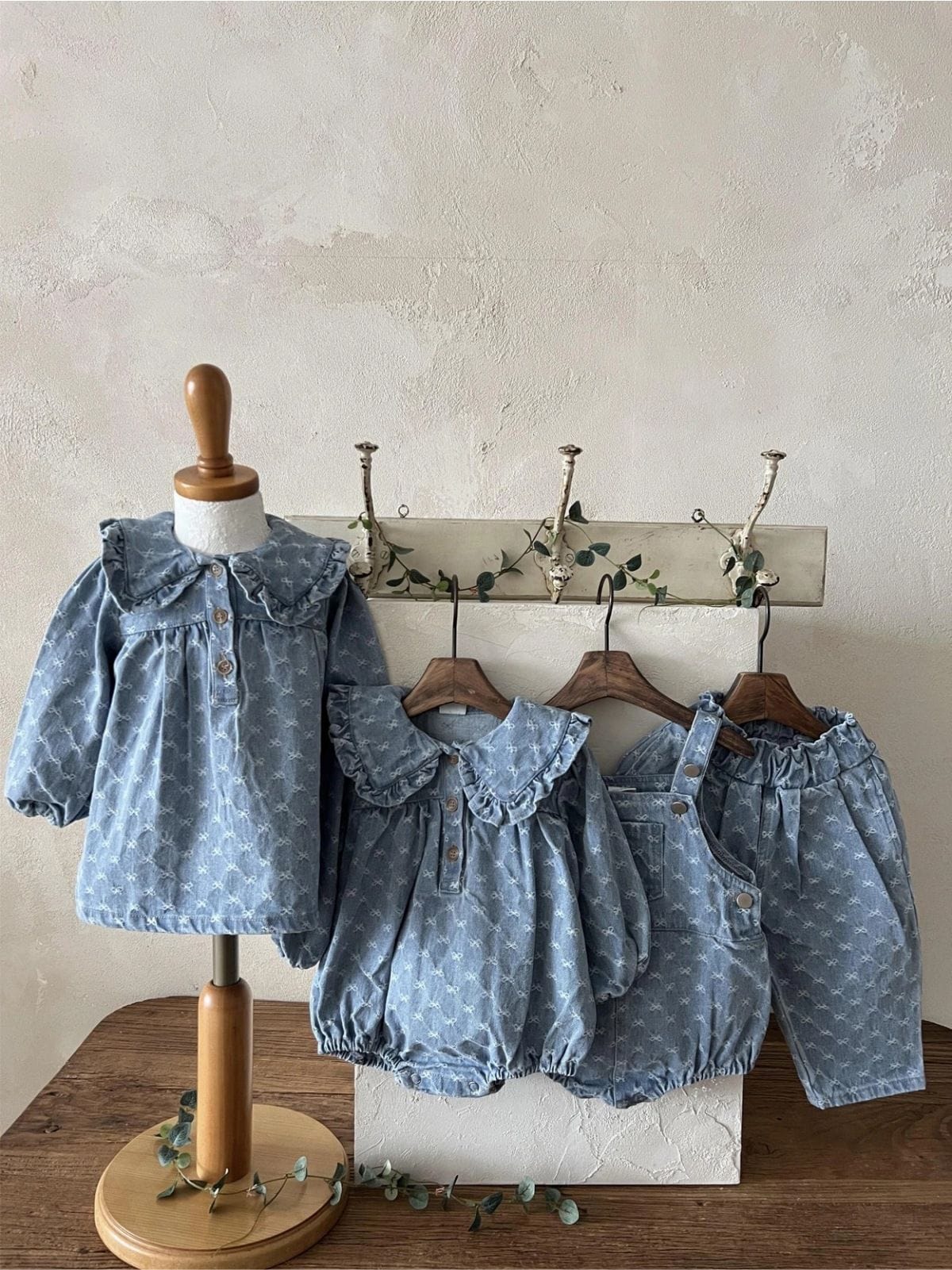 ノースリーブロンパース デニム サロペット ロンパース ジャガードリボン ポケット【mh0011352】