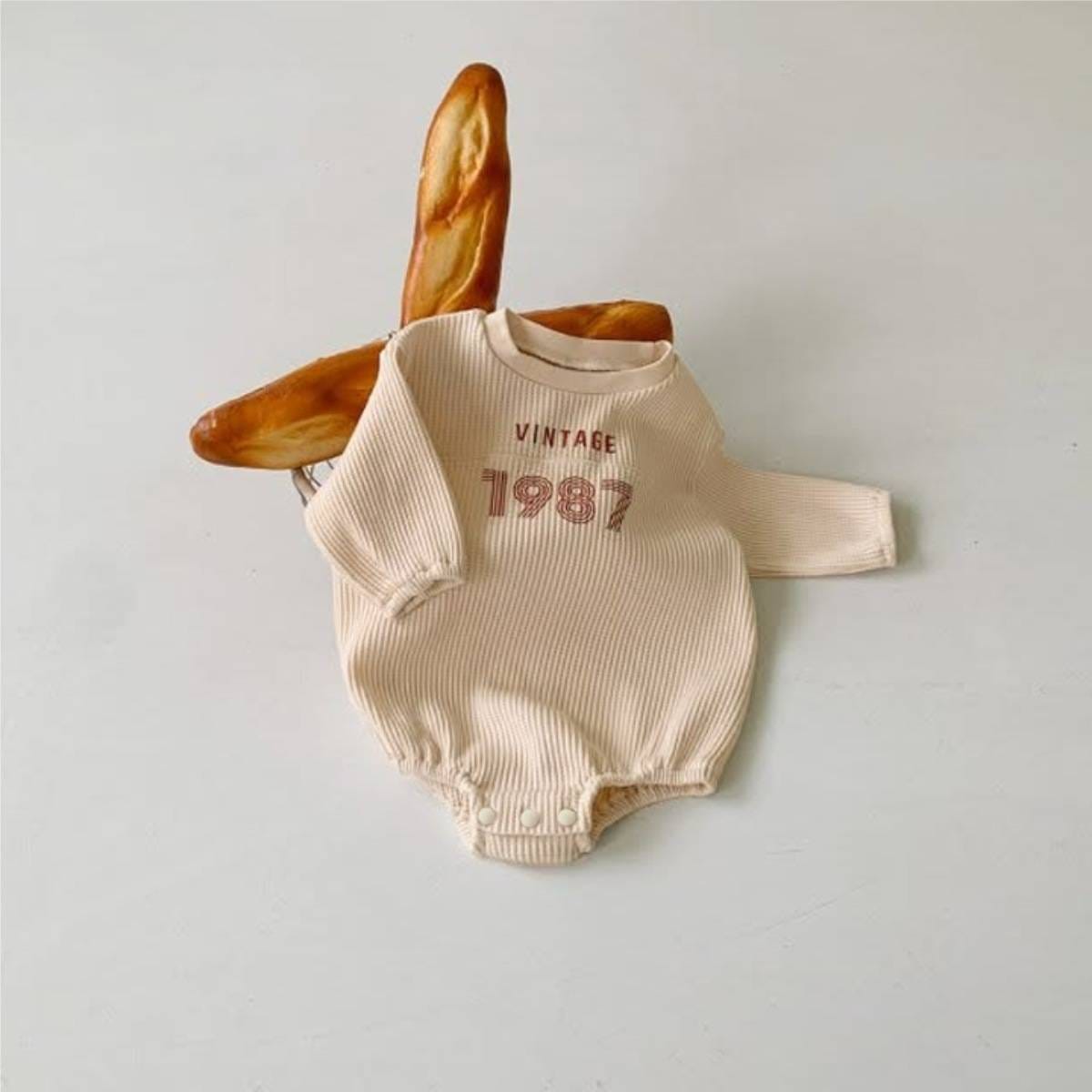 長袖ロンパース 長袖ロンパース ワッフル素材 数字ロゴプリント【mh0011355】