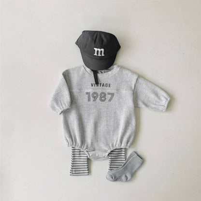 長袖ロンパース 長袖ロンパース ワッフル素材 数字ロゴプリント【mh0011355】