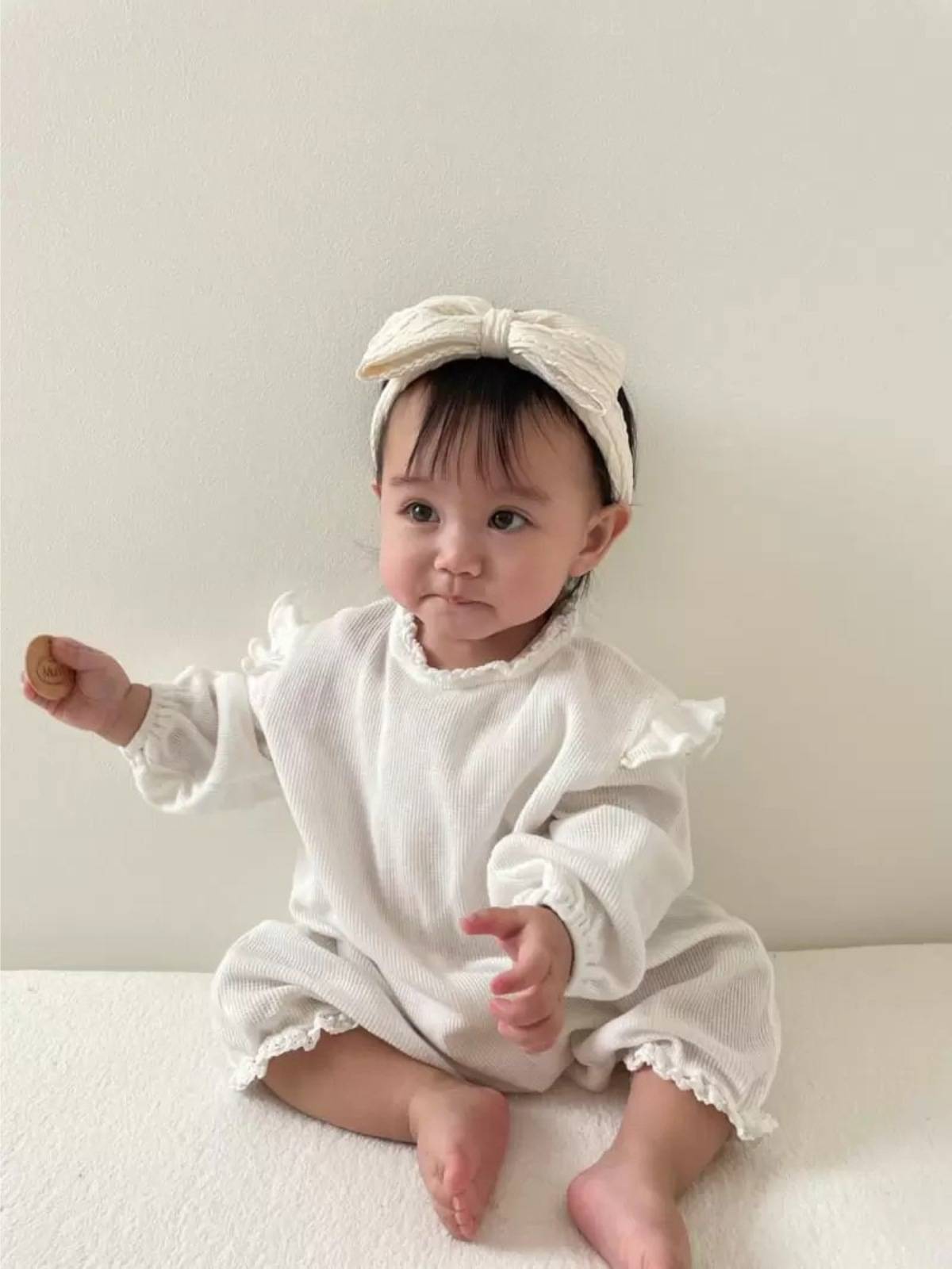 長袖ロンパース 長袖ロンパース ワッフル素材 フリルショルダー メロウフリル ボディスーツ【mh0011366】