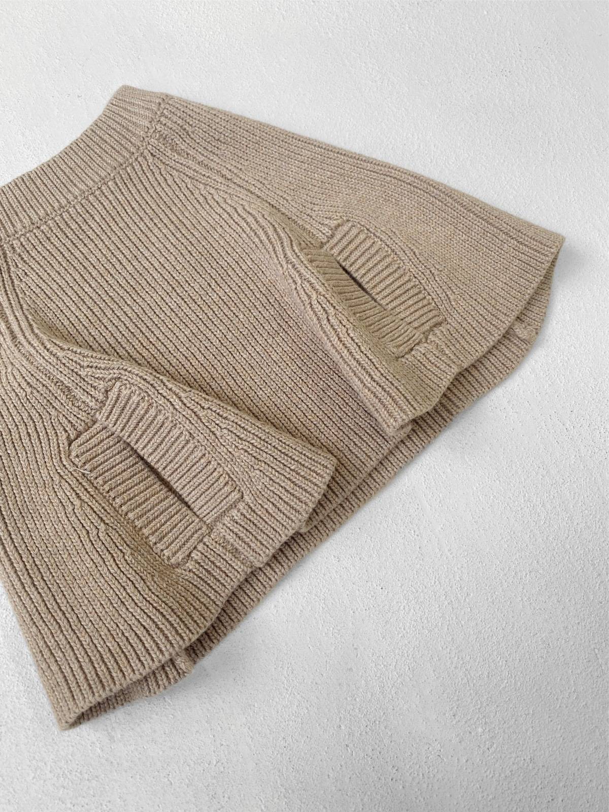 カーディガン・パーカー ニットポンチョ マント リブ編み ハイネック 袖穴付き アウター【mh0011370】