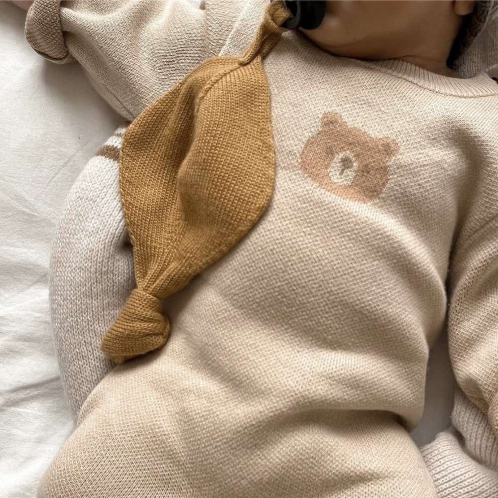 長袖ロンパース 長袖ニットジャンプスーツ | ベアくま刺繍 | ボンボンニット帽 セット【mh0011494】