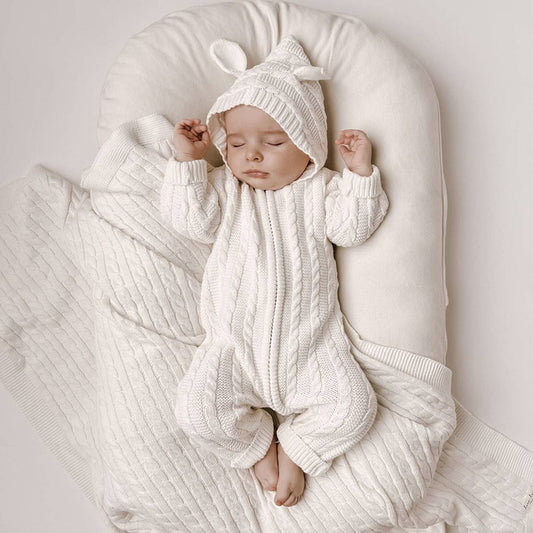 長袖ロンパース Milk White / 66cm 長袖ロンパース ニット素材 ケーブル編み ベアくま耳フード カバーオール【mh0011368】