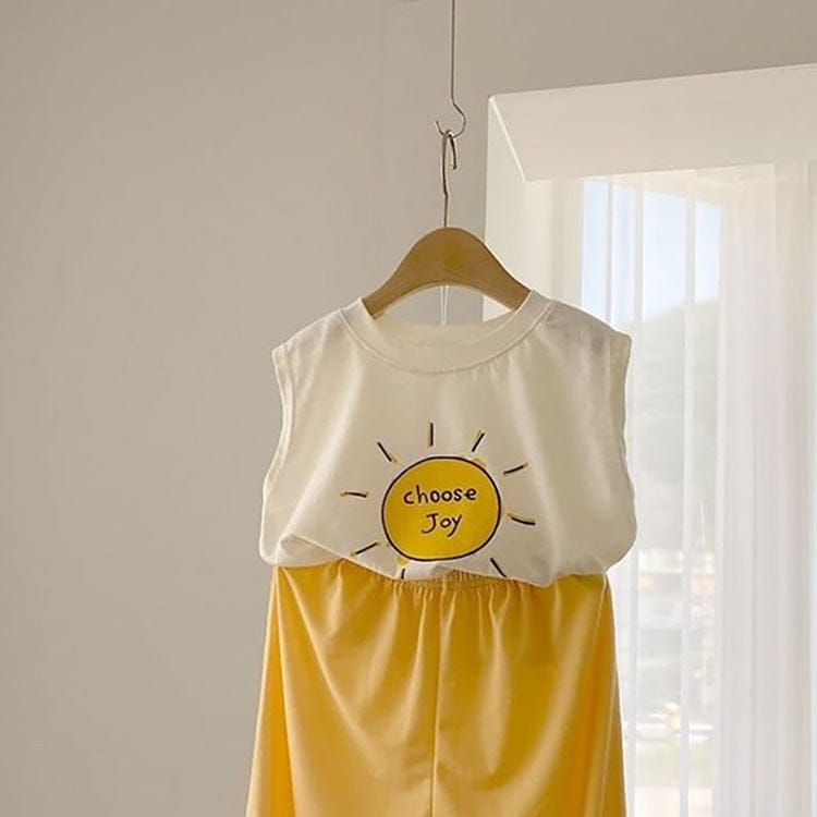 タンクトップ・キャミソール・ノースリーブトップス 太陽プリントノースリーブタンクトップTシャツ【mh0010217】