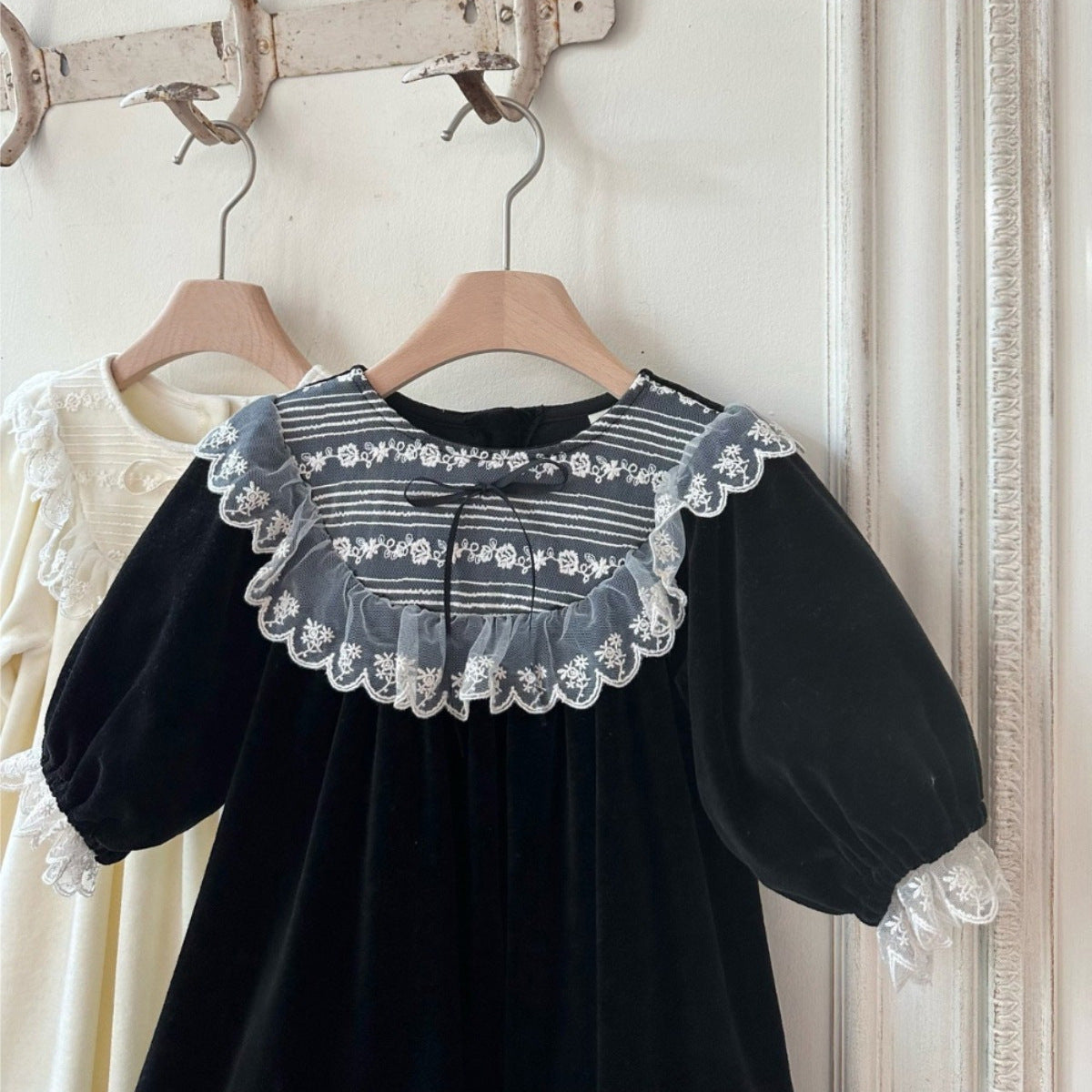 長袖ロンパース Velvet Lace Bow Jumpsuit パフスリーブ ベロア ロンパース【mh0011636】