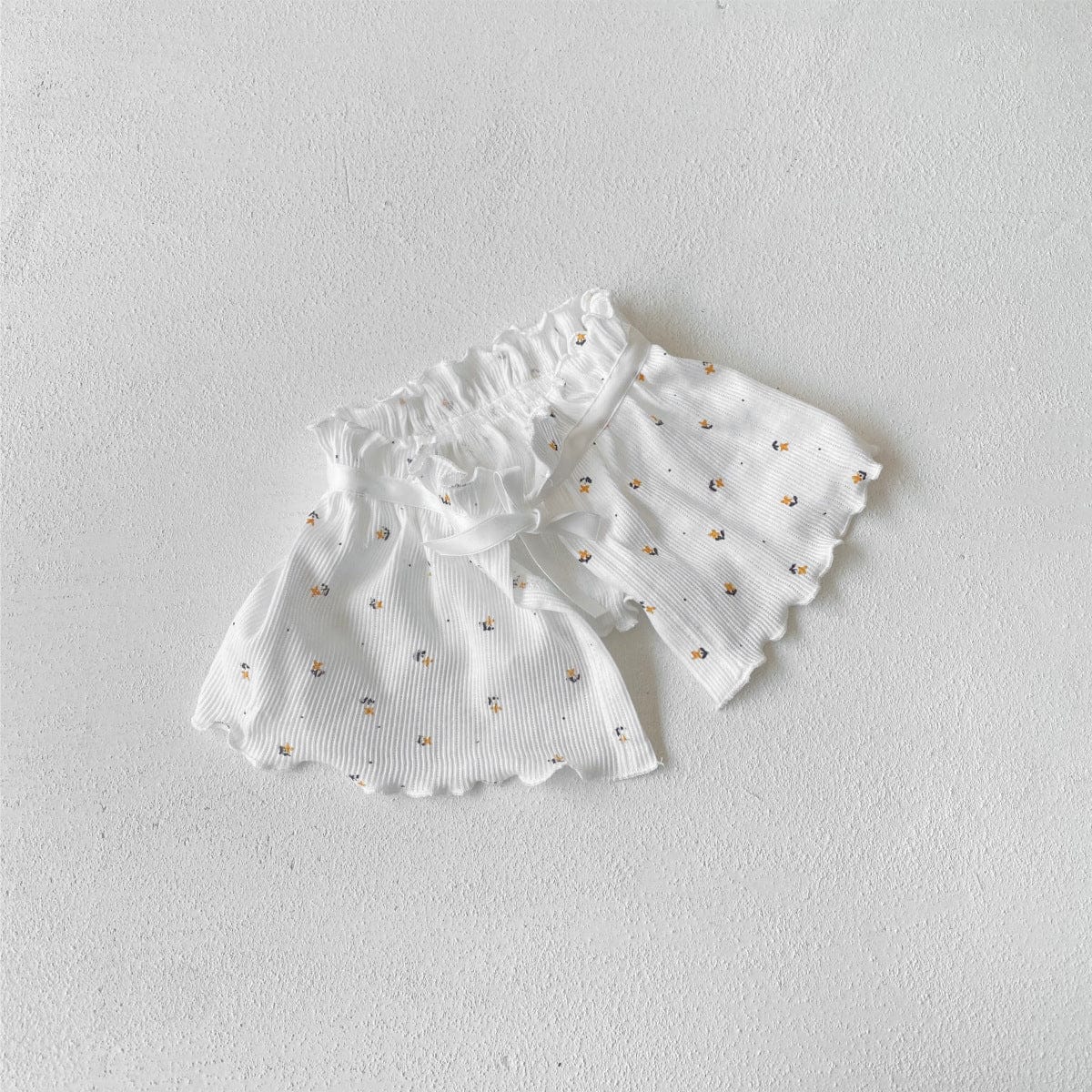 ロンパースセットアップ White shawl / One Size ベビーセットアップ 3点セット 長袖コンビ肌着+ボンネット帽子+フリルショール【mh0009100】