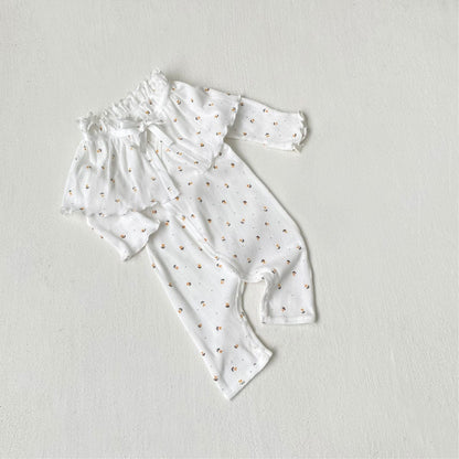 ロンパースセットアップ White two-piece set (jumpsuit + shawl) / 66cm ベビーセットアップ 3点セット 長袖コンビ肌着+ボンネット帽子+フリルショール【mh0009100】