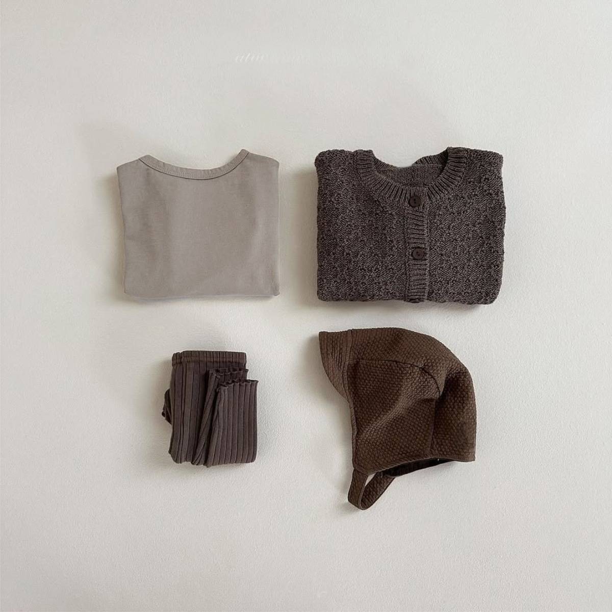 長袖Tシャツ 長袖Tシャツ 無地 ベーシック シンプル コットン素材 ルーズトップス【mh0011364】