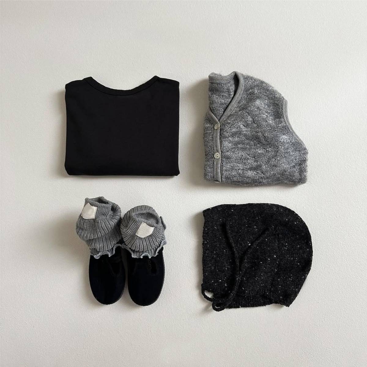 長袖Tシャツ 長袖Tシャツ 無地 ベーシック シンプル コットン素材 ルーズトップス【mh0011364】