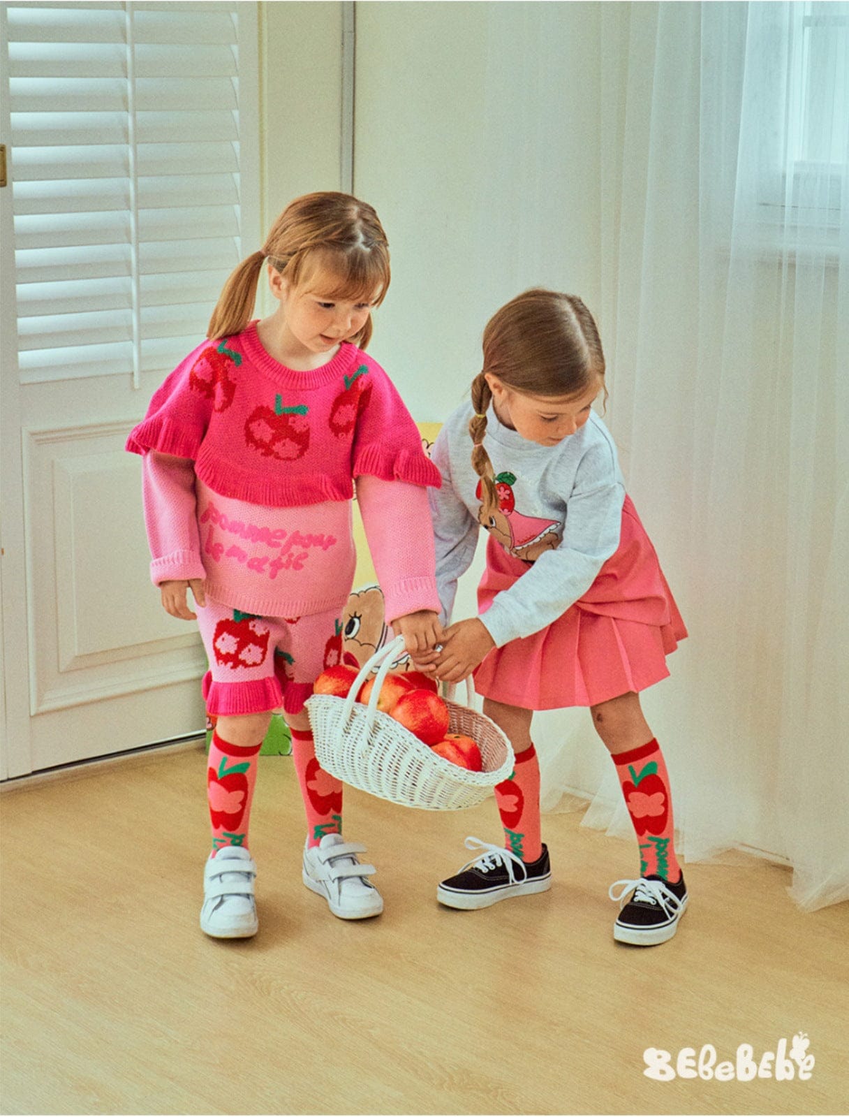 長袖セットアップ りんご柄スウェットシャツ+ジョガーパンツセットアップ 2点セット【mh0010977】