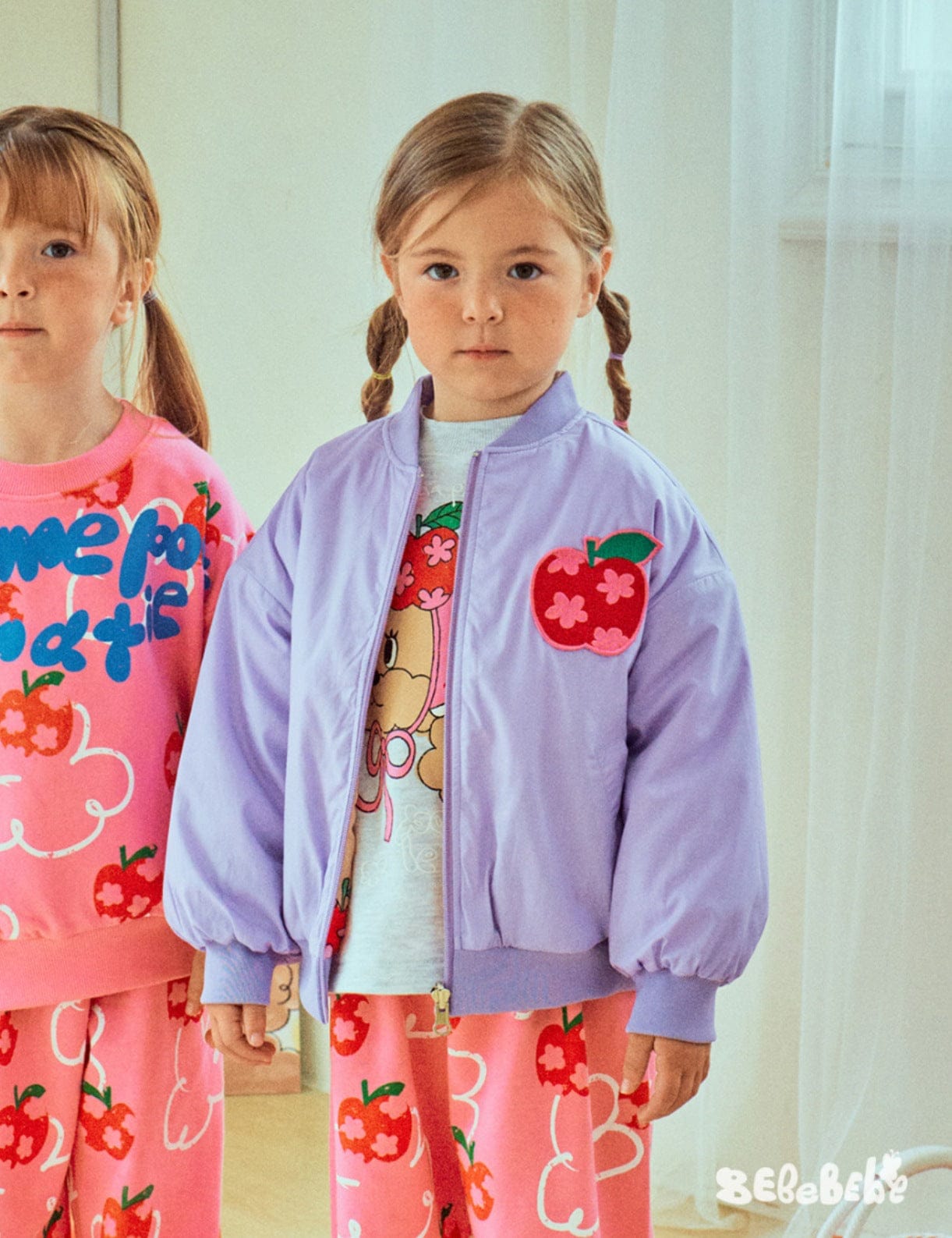 ショートコート・ジャケット・ジャンパー りんご柄リバーシブルブルゾン/くまプリントスウェットシャツ/プリーツスカート【mh0010979】