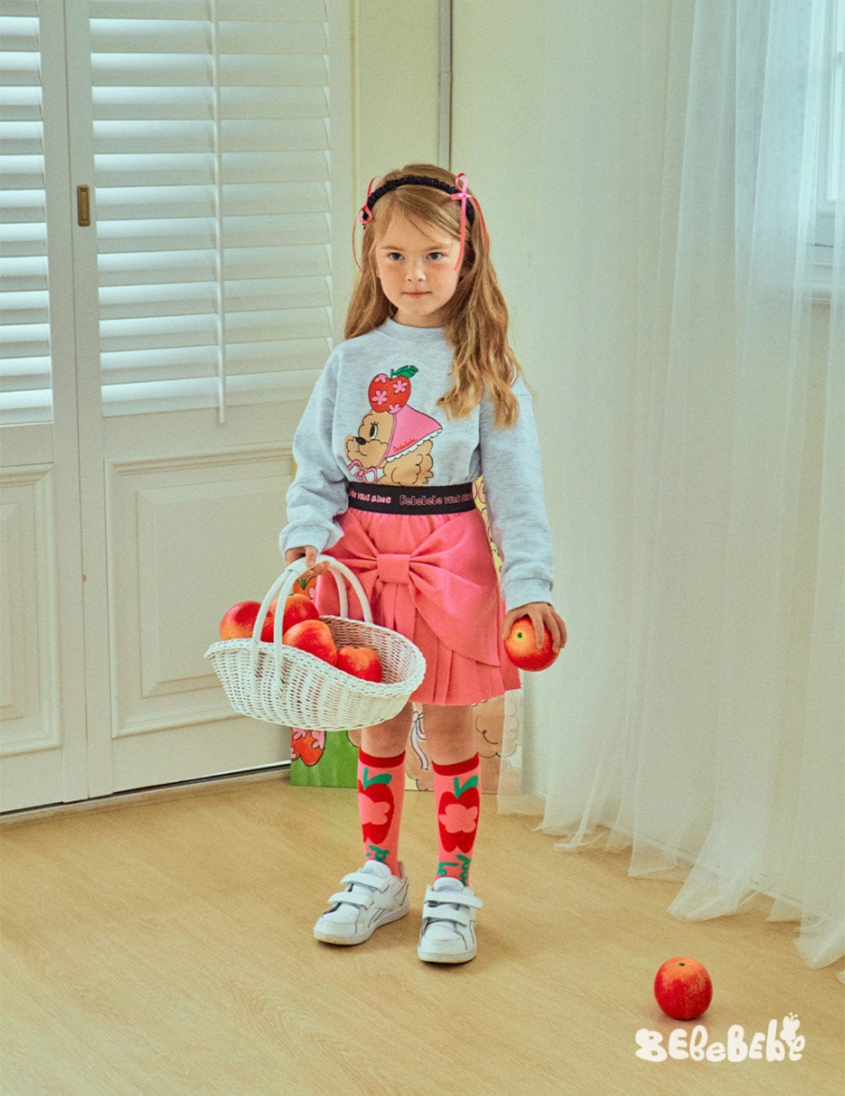 ショートコート・ジャケット・ジャンパー りんご柄リバーシブルブルゾン/くまプリントスウェットシャツ/プリーツスカート【mh0010979】