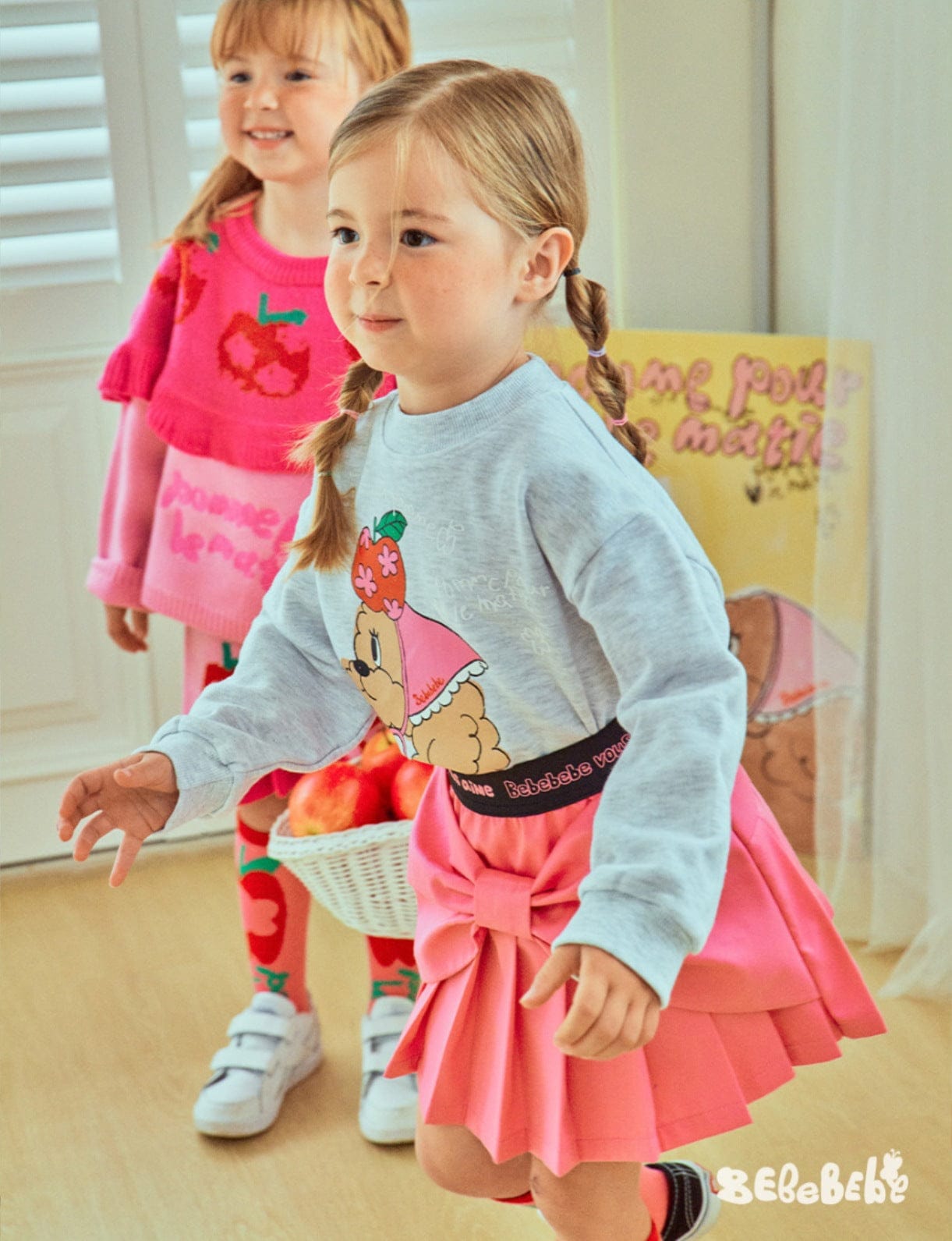 ショートコート・ジャケット・ジャンパー りんご柄リバーシブルブルゾン/くまプリントスウェットシャツ/プリーツスカート【mh0010979】