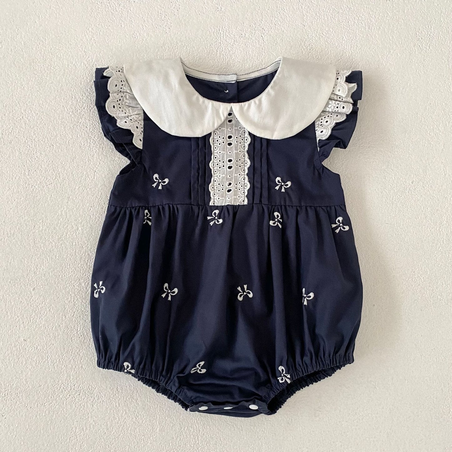 Bow Embroidery Ruffle Romper Dress ラッフル ロンパース ワンピース【mh0013161】 Aeg babyi 半袖ロンパース