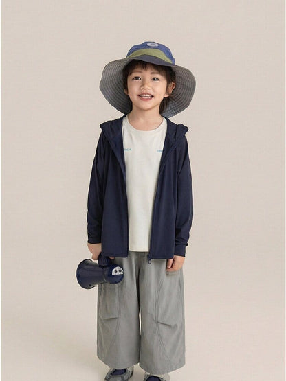 吸湿速乾ナイロンカーゴロングパンツ（グレー）カーゴポケットが見えるデザイン