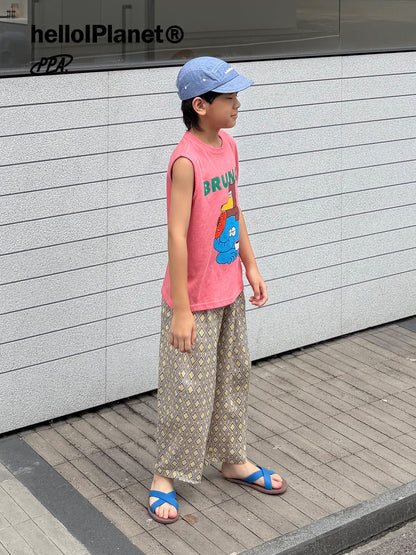 ローズ系のノースリーブTシャツ、BRUNCHのアニマル風プリント付き