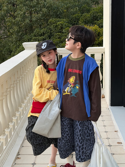 イエローとブルーのキャラクタープリントルーズ長袖Tシャツ、丸首