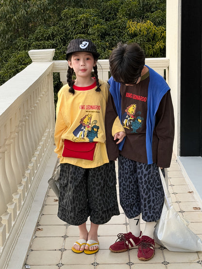 イエロー＆ブルーのキャラクタープリントルーズ長袖Tシャツ（フロント）