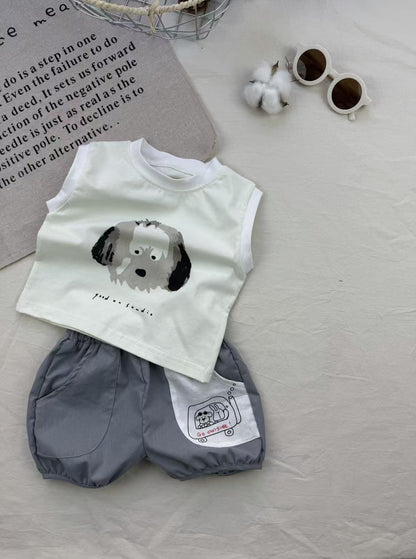 犬イラスト入りノースリーブTシャツとグレーショートパンツセット