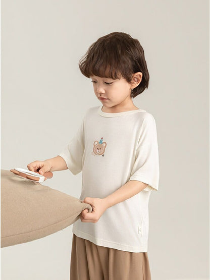 キッズ用ルームウェアセット くま風プリントの白半袖Tシャツと茶色パンツ