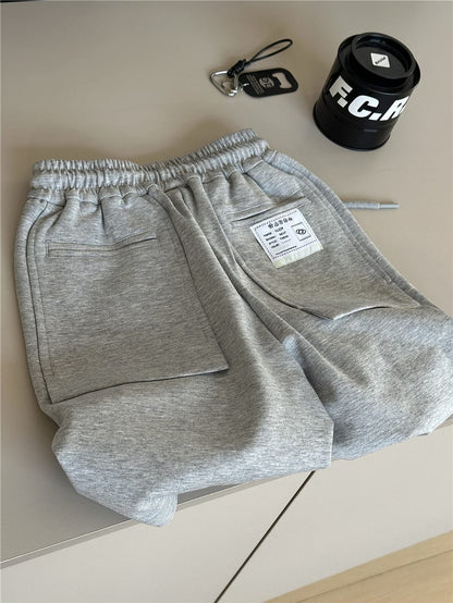 スウェットハーフパンツ（ライトグレー）両サイドのパッチポケット、後ろのタグ付き