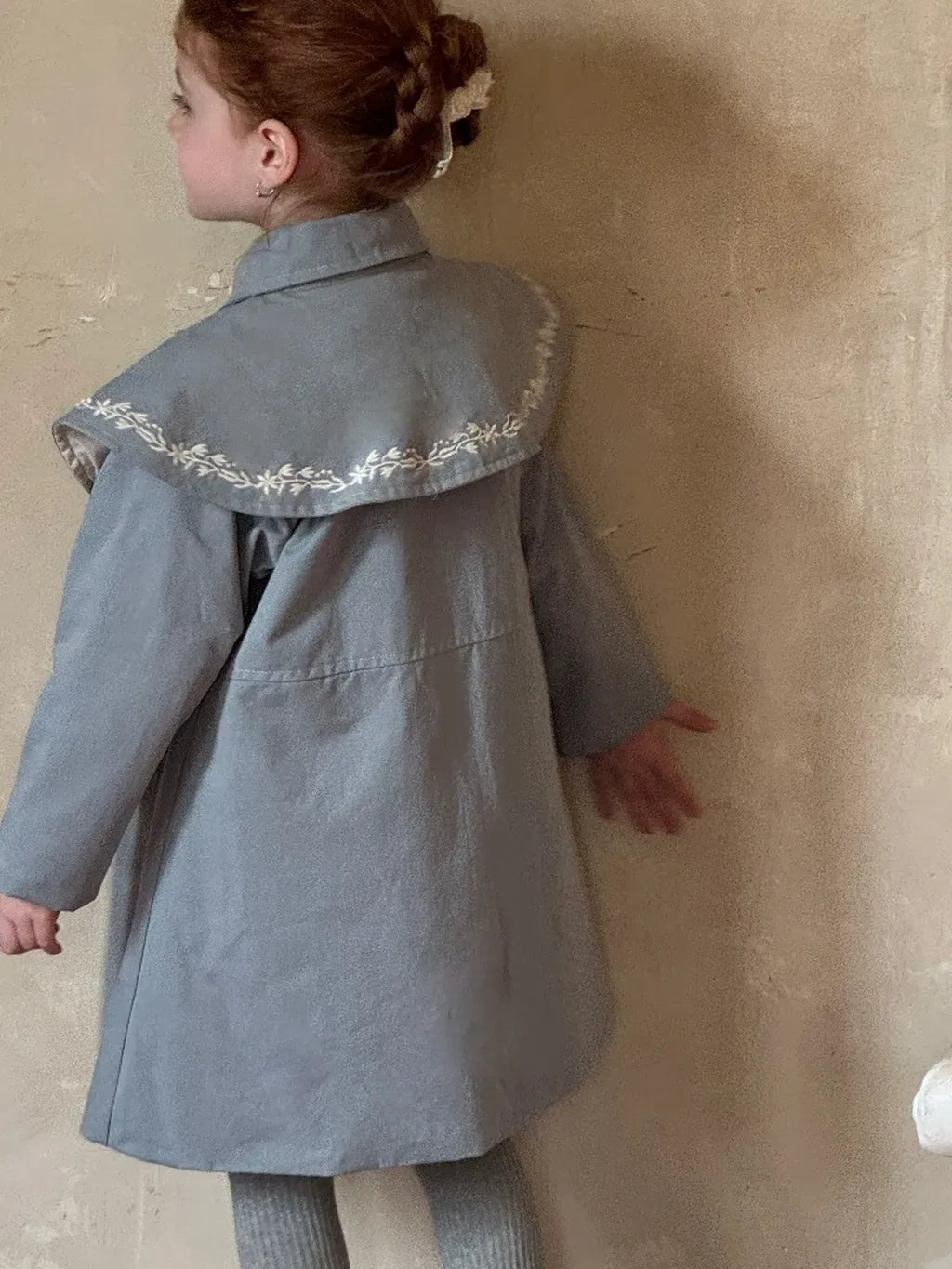 ショートコート・ジャケット・ジャンパー 刺繍ビッグカラーAラインコート ミドル丈クラシカル【mh0011215】