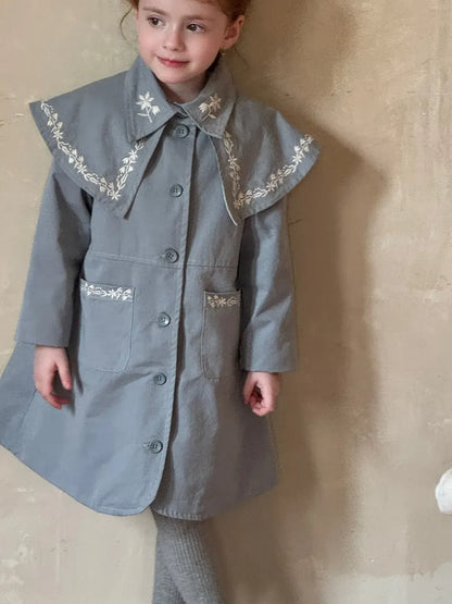 ショートコート・ジャケット・ジャンパー 刺繍ビッグカラーAラインコート ミドル丈クラシカル【mh0011215】