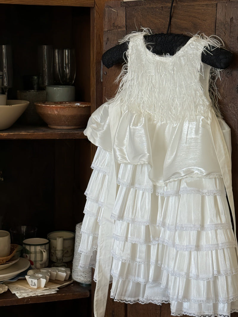 ノースリーブワンピース white dress / 90cm ノースリーブワンピース ファーフリンジ ティアードケーキスカート【mh0011884】