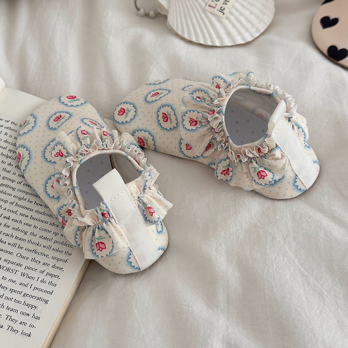 Children's Soft Sole Anti-Slip Beach Shoes フリル マリンシューズ【mh0013327】 Lace rose shoes / Size 24-25 [Insole length 14cm] mamahalo accessories ベビー用靴