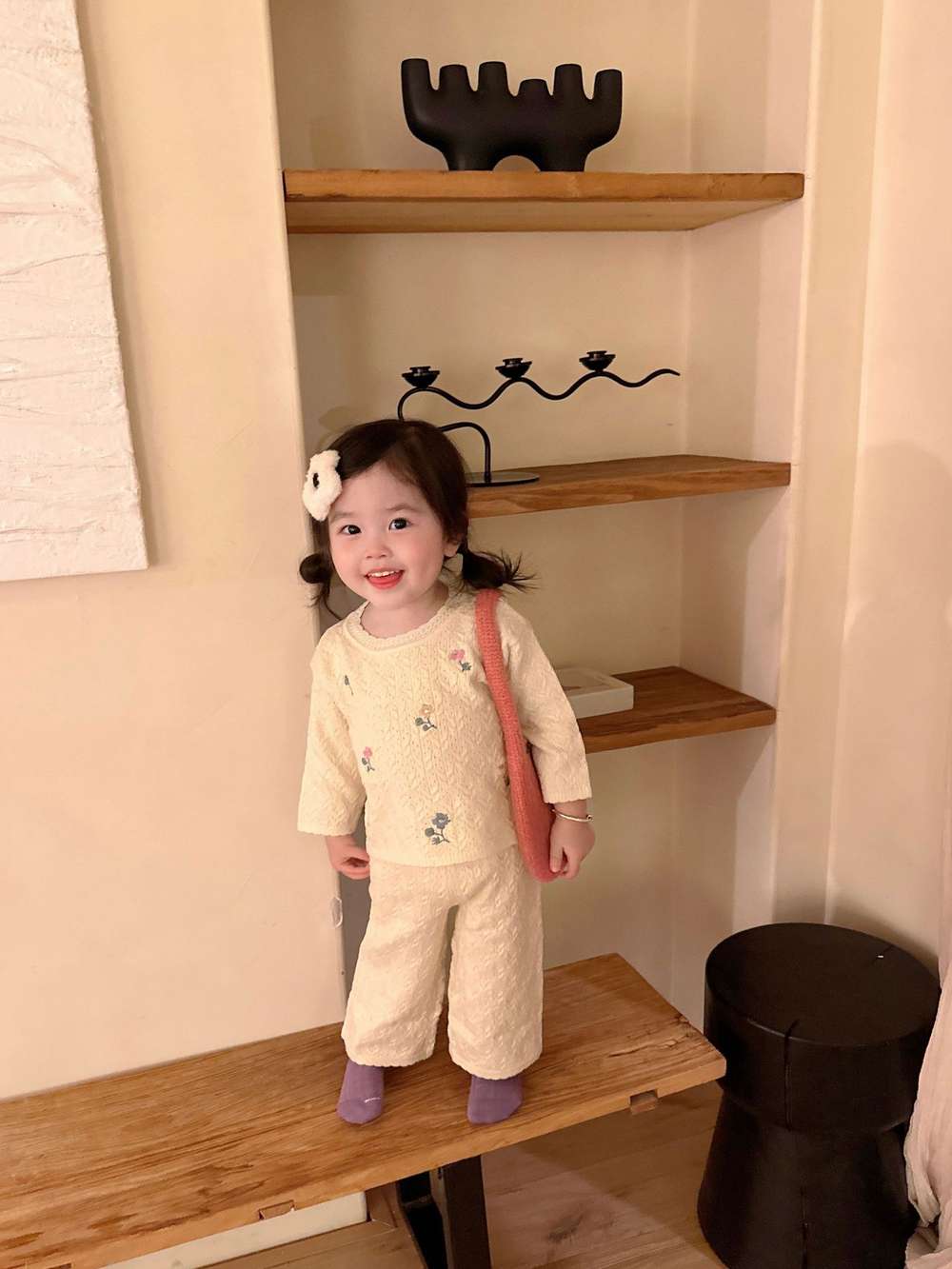 長袖セットアップ 長袖ニットセットアップ 2点セット フラワー刺繍 透かし編み ワイドパンツ【mh0011510】