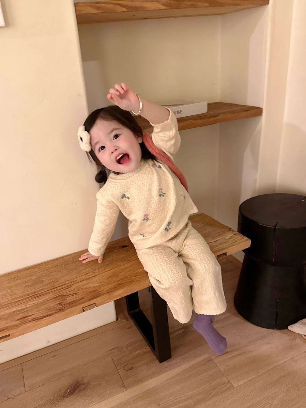 長袖セットアップ 長袖ニットセットアップ 2点セット フラワー刺繍 透かし編み ワイドパンツ【mh0011510】