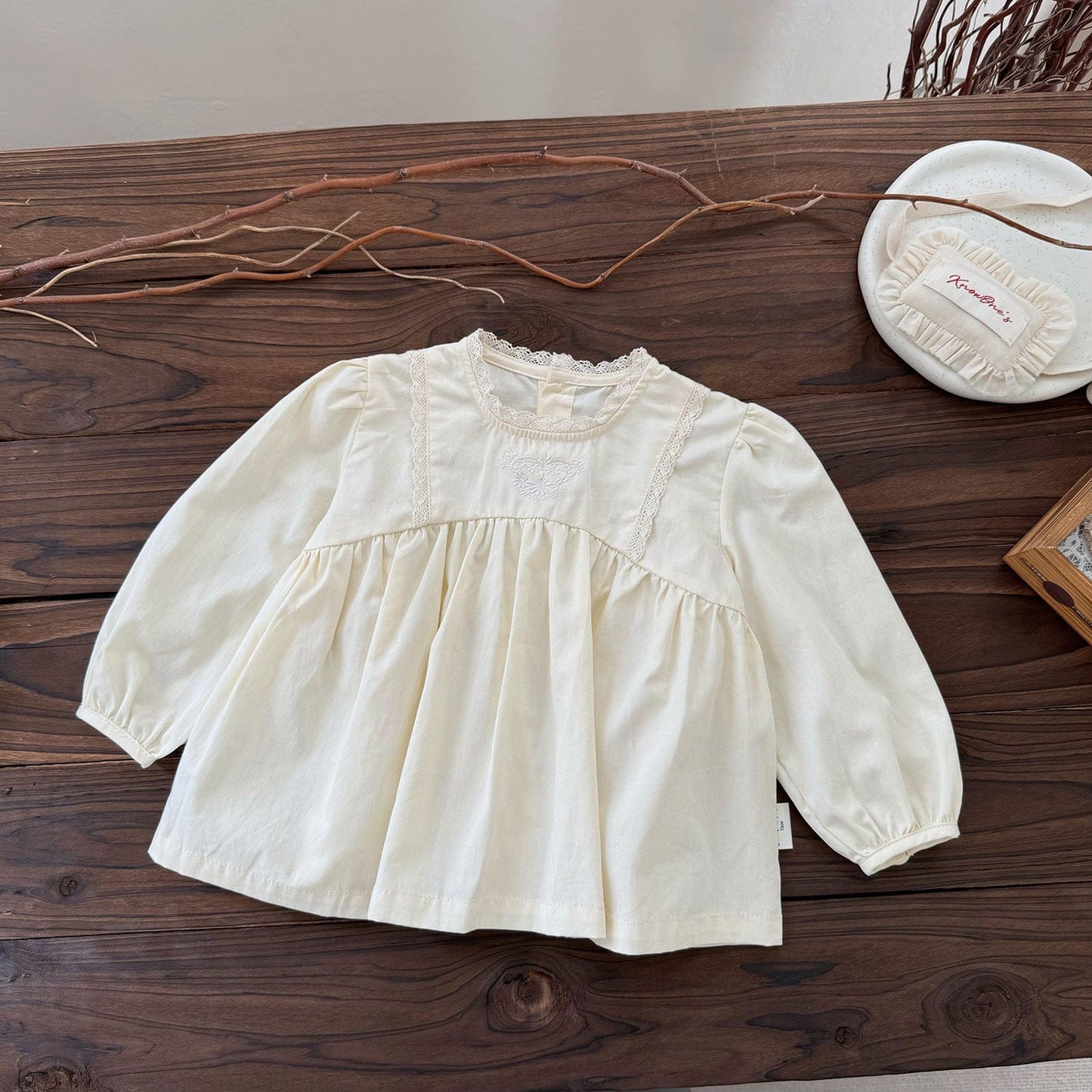 長袖シャツ・ブラウス Apricot / 73cm ギャザー切り替え刺繍レース長袖ブラウス【mh0011151】