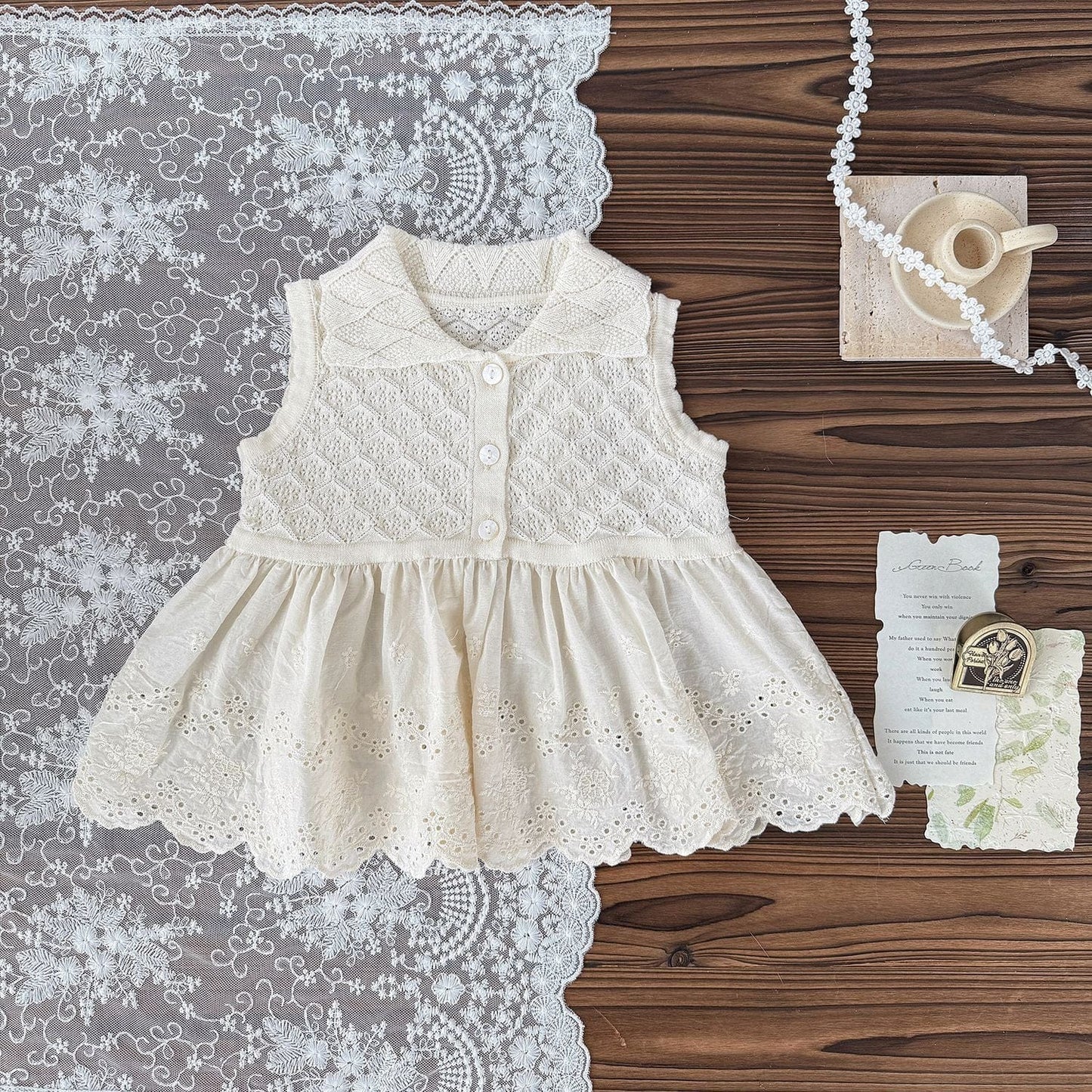 タンクトップ・キャミソール・ノースリーブトップス Cream / 73cm ペプラムレースノースリーブ襟付きトップス【mh0009572】